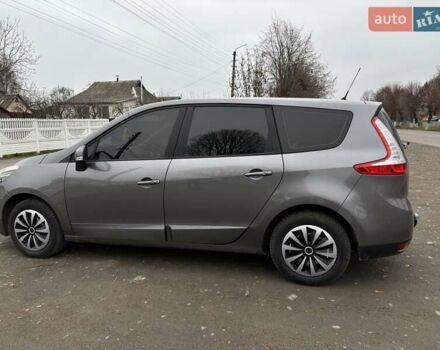 Сірий Рено Гранд Сценік, об'ємом двигуна 1.46 л та пробігом 202 тис. км за 9600 $, фото 5 на Automoto.ua