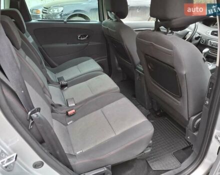 Серый Рено Гранд Сценик, объемом двигателя 1.5 л и пробегом 263 тыс. км за 8600 $, фото 18 на Automoto.ua