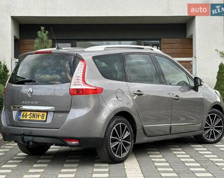 Серый Рено Гранд Сценик, объемом двигателя 1.6 л и пробегом 224 тыс. км за 10550 $, фото 3 на Automoto.ua