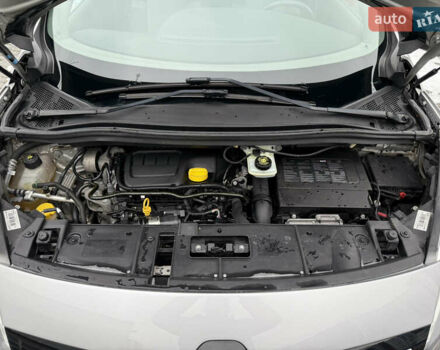 Серый Рено Гранд Сценик, объемом двигателя 1.6 л и пробегом 219 тыс. км за 10600 $, фото 19 на Automoto.ua