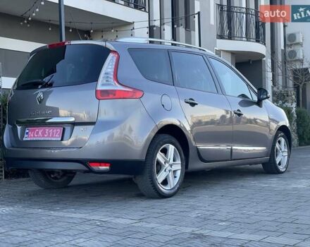 Серый Рено Гранд Сценик, объемом двигателя 1.6 л и пробегом 219 тыс. км за 10170 $, фото 36 на Automoto.ua