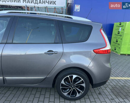 Серый Рено Гранд Сценик, объемом двигателя 1.5 л и пробегом 173 тыс. км за 10999 $, фото 5 на Automoto.ua