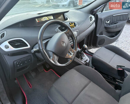 Серый Рено Гранд Сценик, объемом двигателя 1.46 л и пробегом 292 тыс. км за 8999 $, фото 11 на Automoto.ua