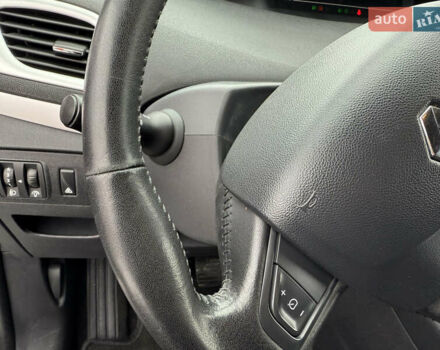 Серый Рено Гранд Сценик, объемом двигателя 1.6 л и пробегом 219 тыс. км за 10600 $, фото 25 на Automoto.ua