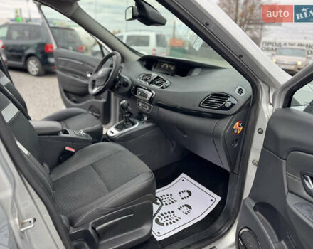 Сірий Рено Гранд Сценік, об'ємом двигуна 1.6 л та пробігом 209 тис. км за 8750 $, фото 35 на Automoto.ua