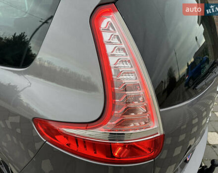 Серый Рено Гранд Сценик, объемом двигателя 1.6 л и пробегом 227 тыс. км за 10499 $, фото 23 на Automoto.ua