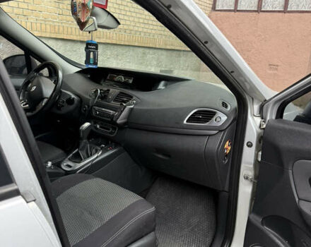 Серый Рено Гранд Сценик, объемом двигателя 1.46 л и пробегом 220 тыс. км за 9500 $, фото 3 на Automoto.ua