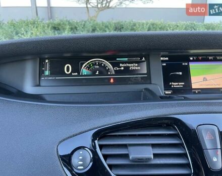 Серый Рено Гранд Сценик, объемом двигателя 1.6 л и пробегом 219 тыс. км за 10170 $, фото 51 на Automoto.ua