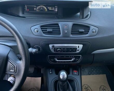 Серый Рено Гранд Сценик, объемом двигателя 1.5 л и пробегом 167 тыс. км за 10400 $, фото 31 на Automoto.ua
