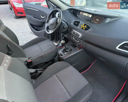 Серый Рено Гранд Сценик, объемом двигателя 1.46 л и пробегом 292 тыс. км за 8999 $, фото 13 на Automoto.ua