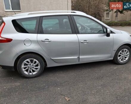 Серый Рено Гранд Сценик, объемом двигателя 1.5 л и пробегом 263 тыс. км за 8600 $, фото 3 на Automoto.ua