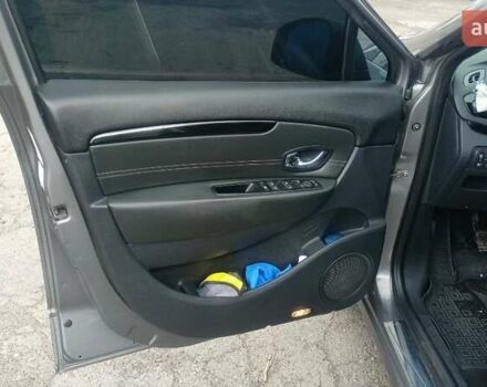 Сірий Рено Гранд Сценік, об'ємом двигуна 1.5 л та пробігом 288 тис. км за 11000 $, фото 44 на Automoto.ua