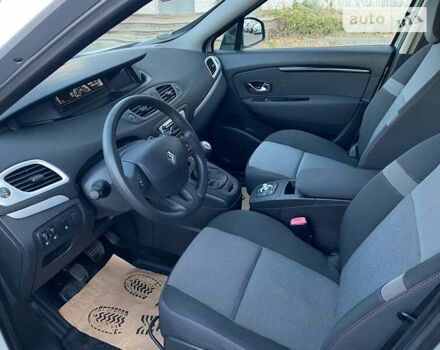 Серый Рено Гранд Сценик, объемом двигателя 1.5 л и пробегом 167 тыс. км за 10400 $, фото 27 на Automoto.ua