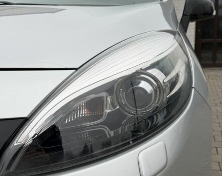 Серый Рено Гранд Сценик, объемом двигателя 1.6 л и пробегом 300 тыс. км за 10500 $, фото 2 на Automoto.ua