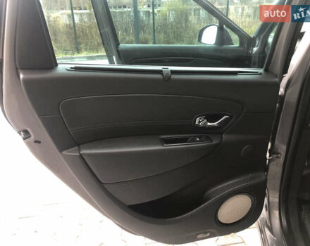 Серый Рено Гранд Сценик, объемом двигателя 1.6 л и пробегом 240 тыс. км за 9999 $, фото 16 на Automoto.ua