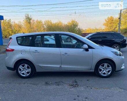 Серый Рено Гранд Сценик, объемом двигателя 1.5 л и пробегом 167 тыс. км за 10400 $, фото 5 на Automoto.ua