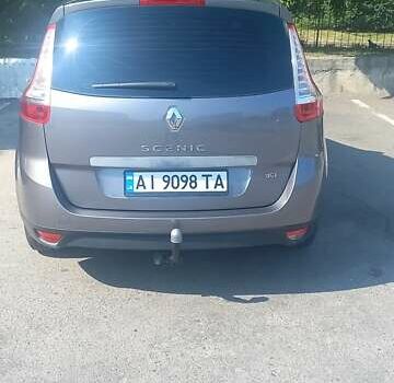 Серый Рено Гранд Сценик, объемом двигателя 1.46 л и пробегом 201 тыс. км за 9900 $, фото 5 на Automoto.ua