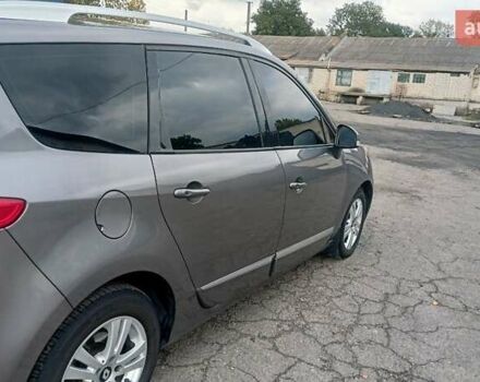 Сірий Рено Гранд Сценік, об'ємом двигуна 1.5 л та пробігом 288 тис. км за 11000 $, фото 12 на Automoto.ua