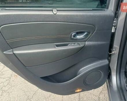 Сірий Рено Гранд Сценік, об'ємом двигуна 1.5 л та пробігом 288 тис. км за 11000 $, фото 33 на Automoto.ua