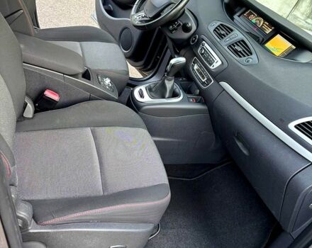 Серый Рено Гранд Сценик, объемом двигателя 1.5 л и пробегом 230 тыс. км за 9800 $, фото 7 на Automoto.ua