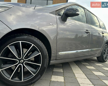 Серый Рено Гранд Сценик, объемом двигателя 1.6 л и пробегом 224 тыс. км за 10550 $, фото 12 на Automoto.ua