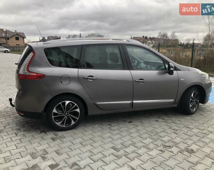 Серый Рено Гранд Сценик, объемом двигателя 1.6 л и пробегом 240 тыс. км за 9999 $, фото 10 на Automoto.ua