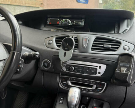 Серый Рено Гранд Сценик, объемом двигателя 1.46 л и пробегом 220 тыс. км за 9500 $, фото 7 на Automoto.ua