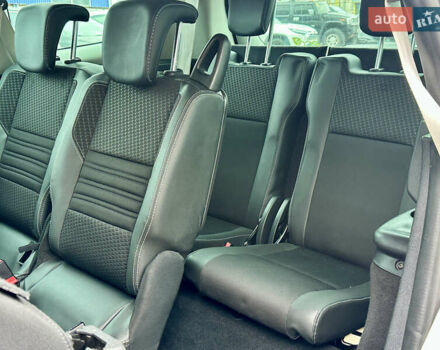 Серый Рено Гранд Сценик, объемом двигателя 0 л и пробегом 213 тыс. км за 10400 $, фото 20 на Automoto.ua