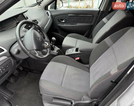 Серый Рено Гранд Сценик, объемом двигателя 1.6 л и пробегом 219 тыс. км за 10600 $, фото 29 на Automoto.ua