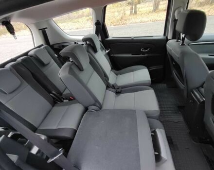 Сірий Рено Гранд Сценік, об'ємом двигуна 1.5 л та пробігом 235 тис. км за 9650 $, фото 18 на Automoto.ua