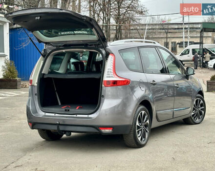 Серый Рено Гранд Сценик, объемом двигателя 0 л и пробегом 213 тыс. км за 10400 $, фото 21 на Automoto.ua