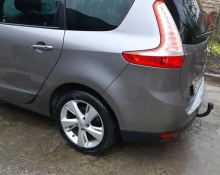 Серый Рено Гранд Сценик, объемом двигателя 1.5 л и пробегом 257 тыс. км за 8700 $, фото 2 на Automoto.ua