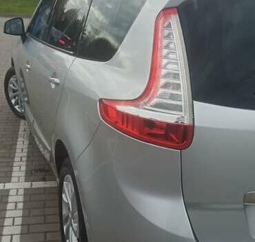 Сірий Рено Гранд Сценік, об'ємом двигуна 1.6 л та пробігом 264 тис. км за 8700 $, фото 8 на Automoto.ua