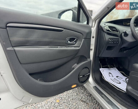 Сірий Рено Гранд Сценік, об'ємом двигуна 1.6 л та пробігом 209 тис. км за 8750 $, фото 30 на Automoto.ua