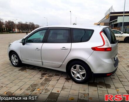 Серый Рено Гранд Сценик, объемом двигателя 1.6 л и пробегом 200 тыс. км за 8950 $, фото 5 на Automoto.ua