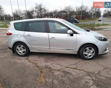 Сірий Рено Гранд Сценік, об'ємом двигуна 1.6 л та пробігом 201 тис. км за 8750 $, фото 4 на Automoto.ua