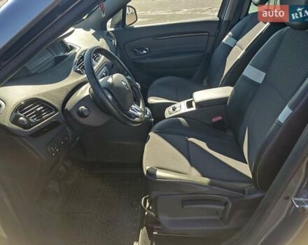 Серый Рено Гранд Сценик, объемом двигателя 1.5 л и пробегом 188 тыс. км за 11400 $, фото 9 на Automoto.ua