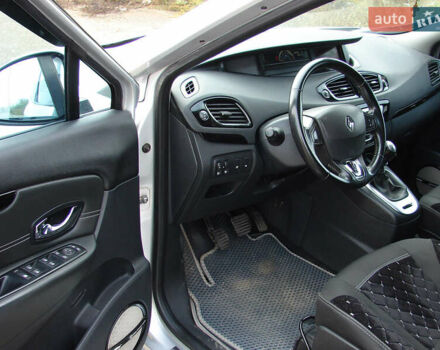 Серый Рено Гранд Сценик, объемом двигателя 1.5 л и пробегом 241 тыс. км за 10000 $, фото 11 на Automoto.ua