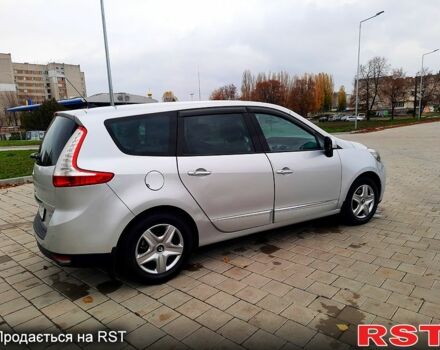 Серый Рено Гранд Сценик, объемом двигателя 1.6 л и пробегом 200 тыс. км за 8950 $, фото 7 на Automoto.ua