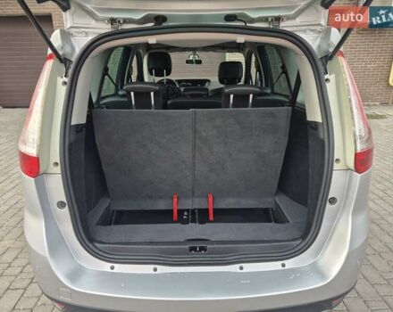 Сірий Рено Гранд Сценік, об'ємом двигуна 1.6 л та пробігом 274 тис. км за 9500 $, фото 23 на Automoto.ua