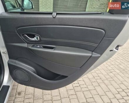 Сірий Рено Гранд Сценік, об'ємом двигуна 1.6 л та пробігом 274 тис. км за 9500 $, фото 19 на Automoto.ua