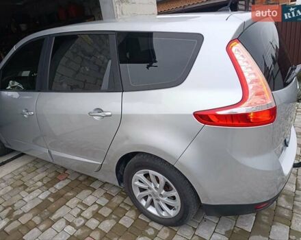 Сірий Рено Гранд Сценік, об'ємом двигуна 1.5 л та пробігом 234 тис. км за 10900 $, фото 2 на Automoto.ua