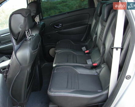 Серый Рено Гранд Сценик, объемом двигателя 1.5 л и пробегом 241 тыс. км за 10000 $, фото 10 на Automoto.ua