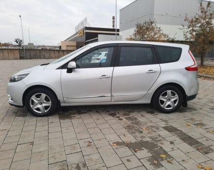 Серый Рено Гранд Сценик, объемом двигателя 1.6 л и пробегом 200 тыс. км за 8950 $, фото 8 на Automoto.ua