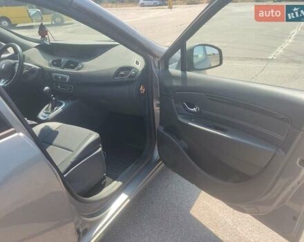 Серый Рено Гранд Сценик, объемом двигателя 1.5 л и пробегом 188 тыс. км за 11400 $, фото 24 на Automoto.ua