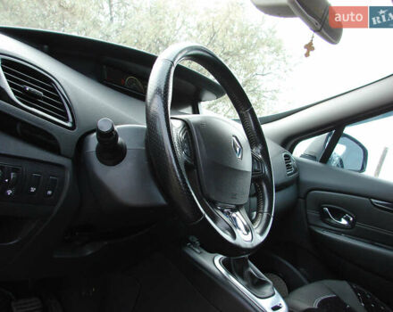 Серый Рено Гранд Сценик, объемом двигателя 1.5 л и пробегом 241 тыс. км за 10000 $, фото 12 на Automoto.ua