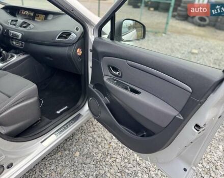 Сірий Рено Гранд Сценік, об'ємом двигуна 1.5 л та пробігом 268 тис. км за 10750 $, фото 21 на Automoto.ua