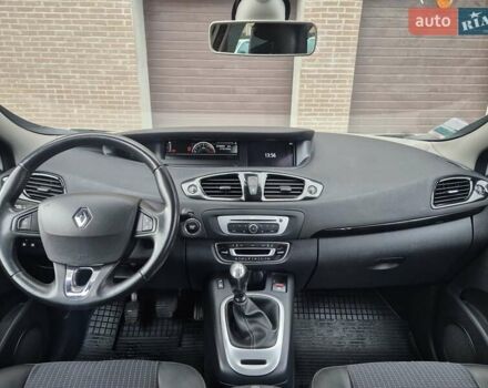 Сірий Рено Гранд Сценік, об'ємом двигуна 1.6 л та пробігом 274 тис. км за 9500 $, фото 14 на Automoto.ua