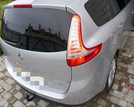 Сірий Рено Гранд Сценік, об'ємом двигуна 1.5 л та пробігом 234 тис. км за 10900 $, фото 3 на Automoto.ua