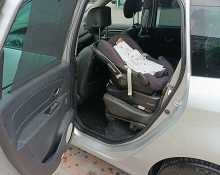 Серый Рено Гранд Сценик, объемом двигателя 1.46 л и пробегом 155 тыс. км за 10200 $, фото 1 на Automoto.ua